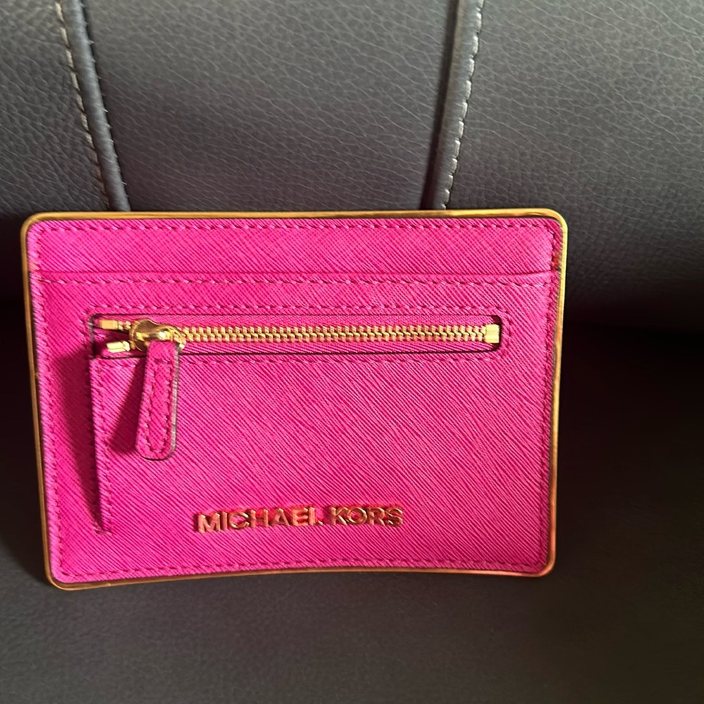NWOT Michael Kors pink 4”x6” small wallet/card holder with coin pocket.